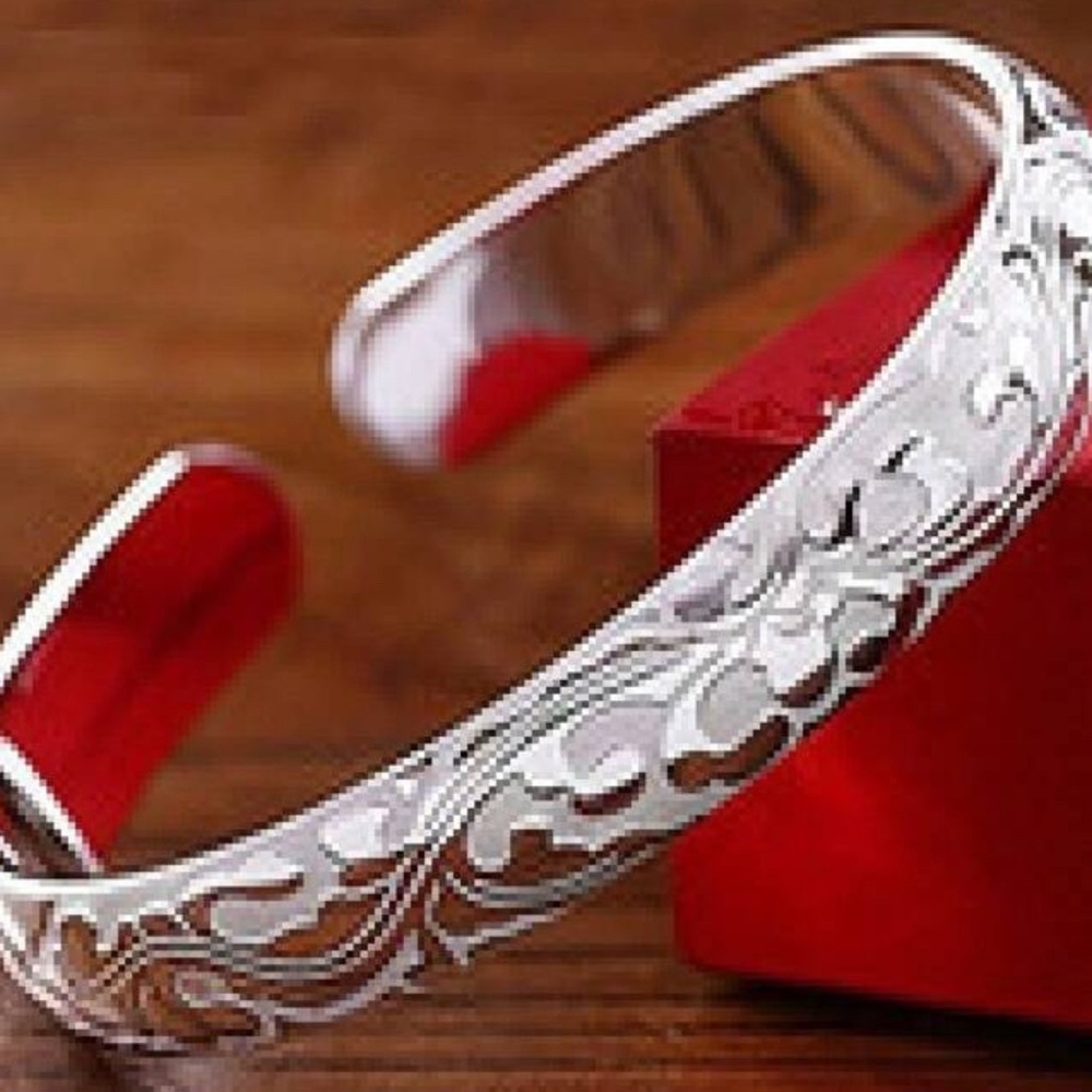 ANGIE BRACELET HANDMADE.
